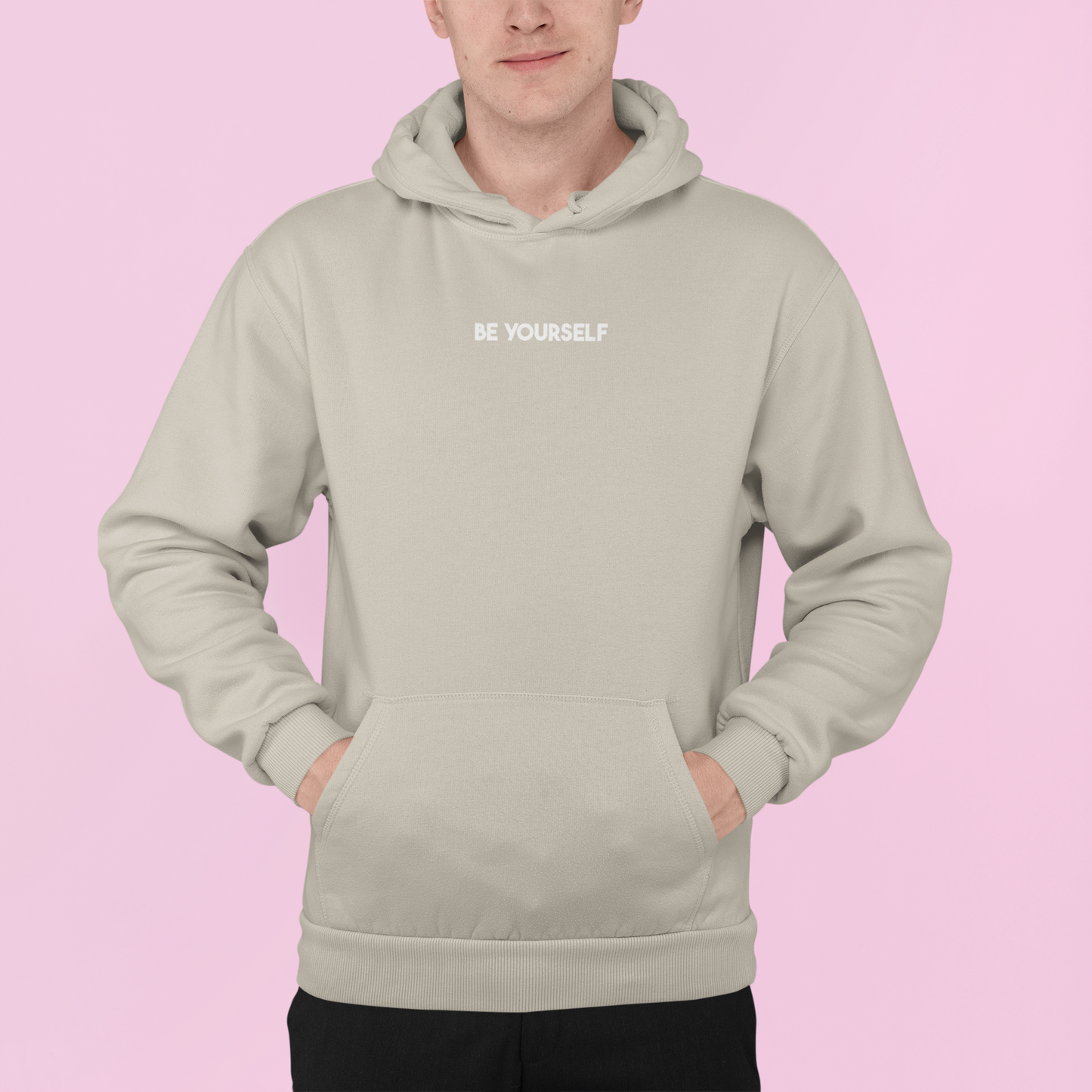 Mikina s nápisom "Be yourself"