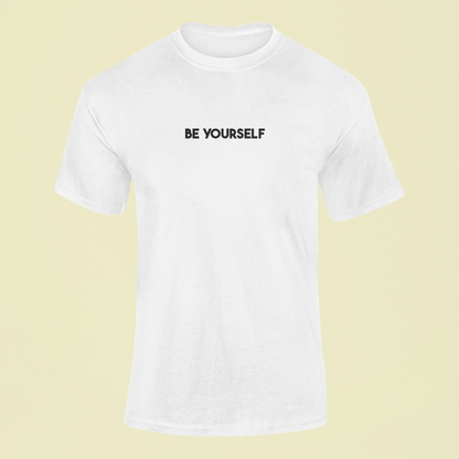 Tričko s nápisom "Be yourself" - Bombové